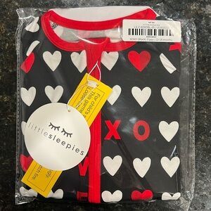 Little Sleepies XOXO zippy